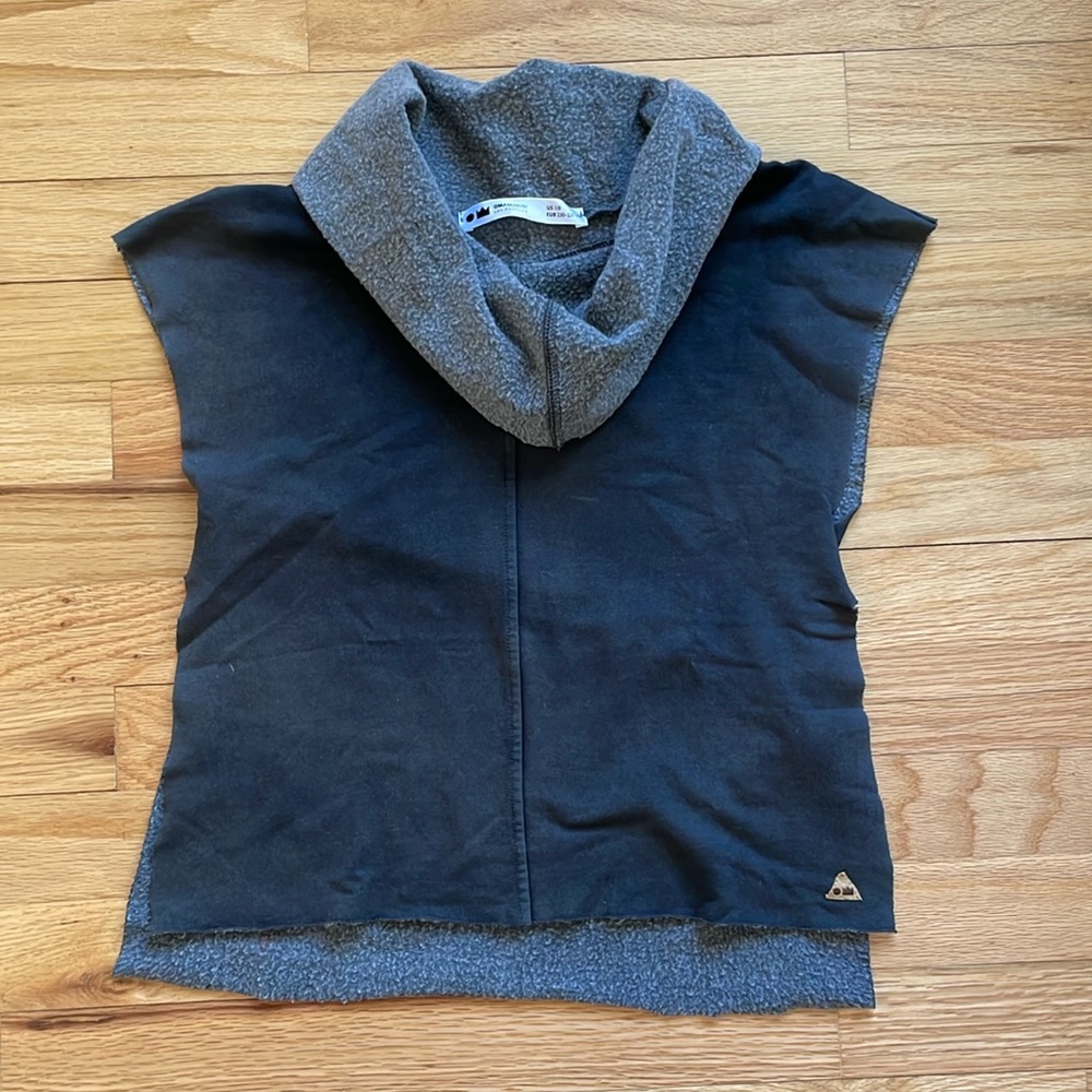 Omamimini Girls Top - size 7/8